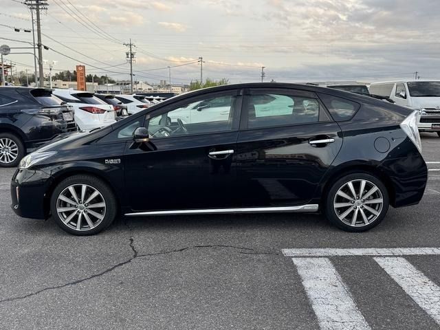 PRIUS PHV