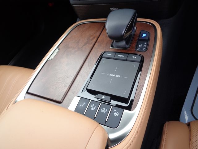 LEXUS LS500h 4WD