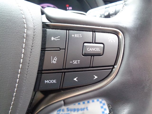 LEXUS LS500h 4WD