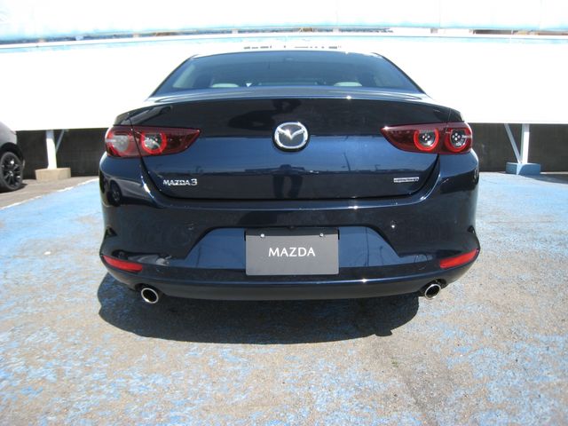 MAZDA3 SEDAN