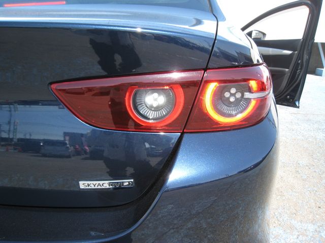 MAZDA3 SEDAN