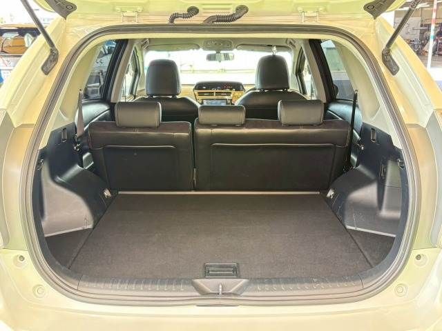PRIUS Alpha