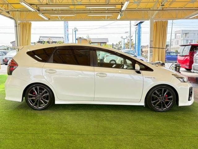 PRIUS Alpha