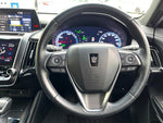 CROWN sedan hybrid