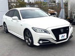 CROWN sedan hybrid