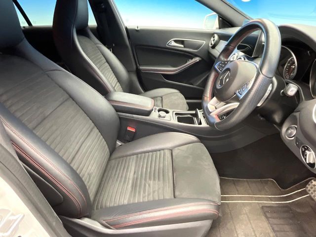 MERCEDES BENZ CLA Shooting Brake