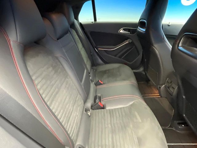 MERCEDES BENZ CLA Shooting Brake