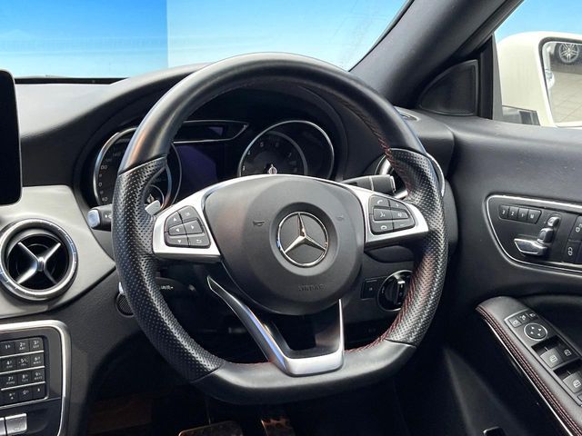 MERCEDES BENZ CLA Shooting Brake