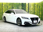CROWN sedan hybrid