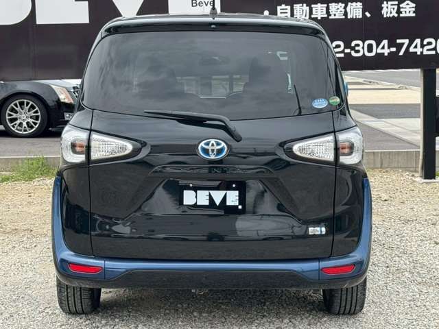 SIENTA HYBRID