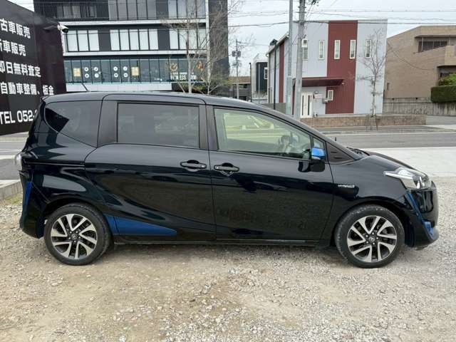 SIENTA HYBRID