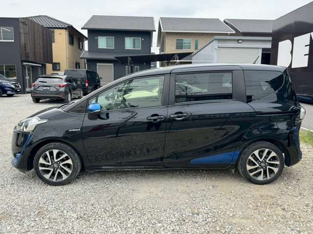 SIENTA HYBRID