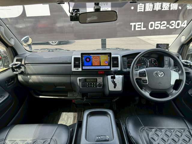 REGIUSACE 2WD van