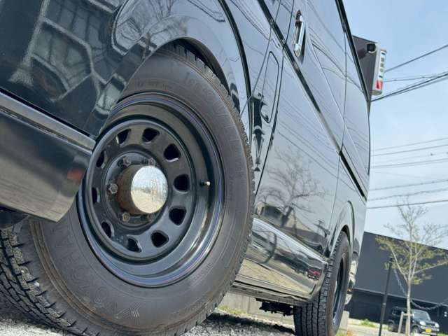 REGIUSACE 2WD van