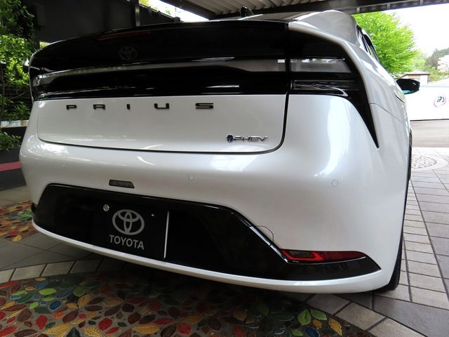 PRIUS PHV
