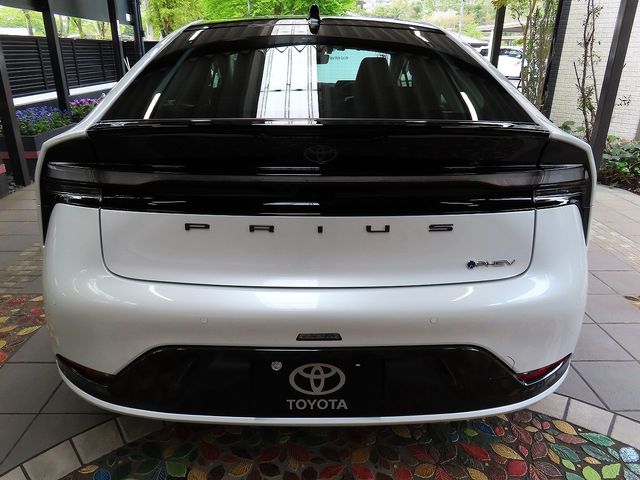 PRIUS PHV