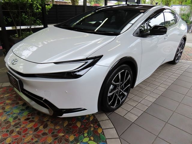 PRIUS PHV