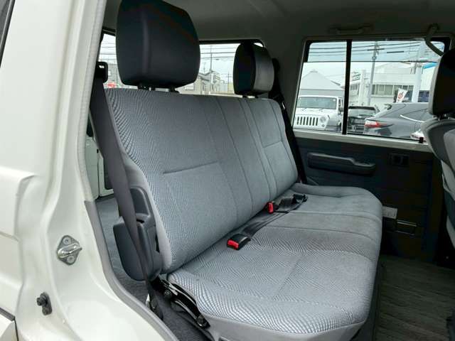 LANDCRUISER van