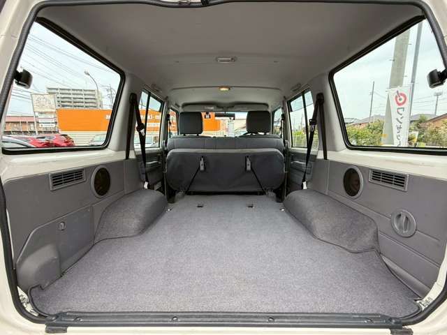 LANDCRUISER van