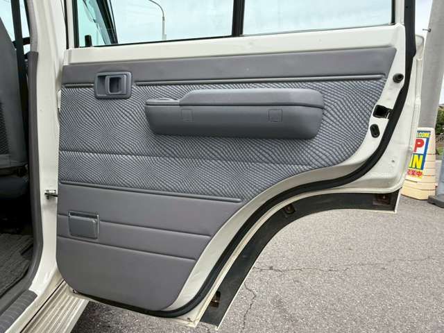 LANDCRUISER van