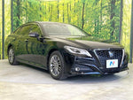 CROWN sedan hybrid