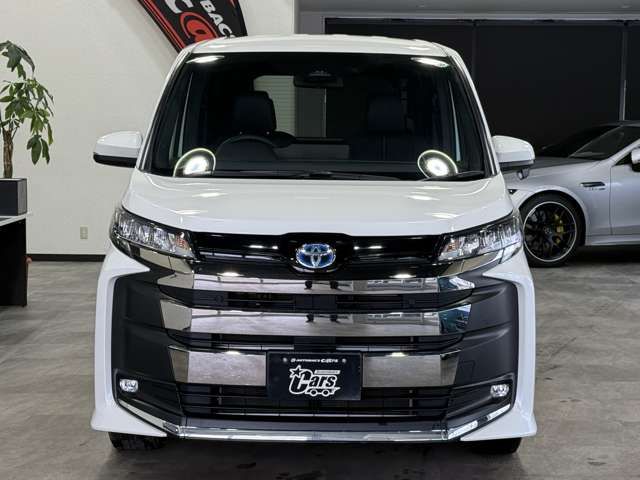 NOAH HYBRID 4WD