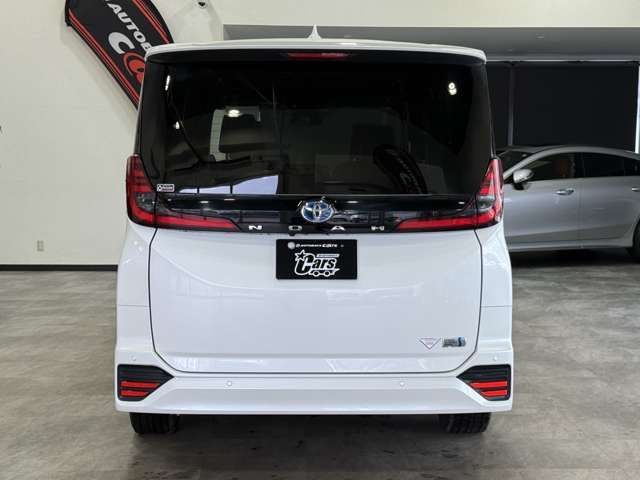 NOAH HYBRID 4WD