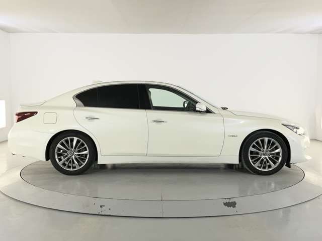 SKYLINE HYBRID 4WD