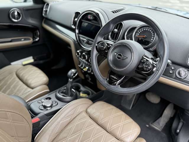 BMW MINI COOPER SE CROSSOVER