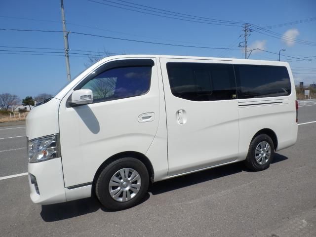NV350 CARAVAN 4WD