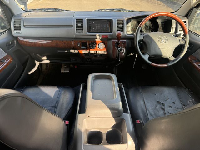 HIACE van 4WD