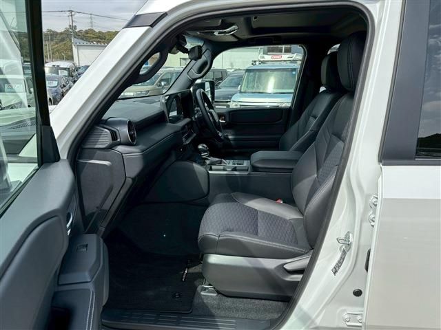 LANDCRUISER 250