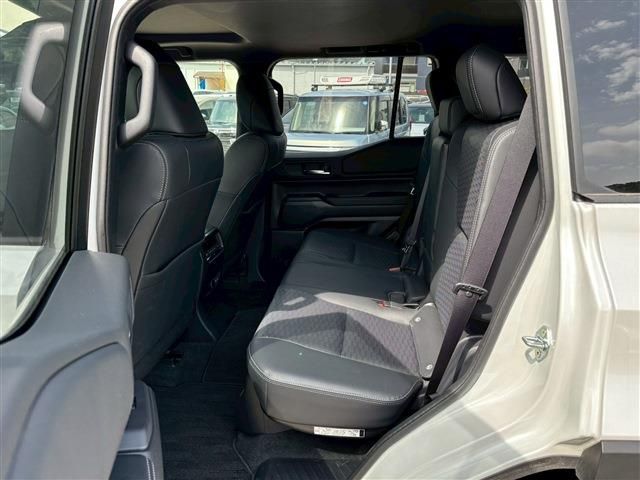 LANDCRUISER 250