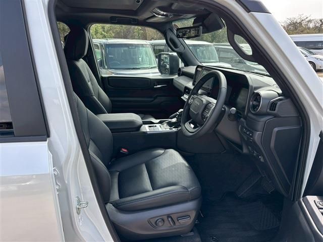 LANDCRUISER 250
