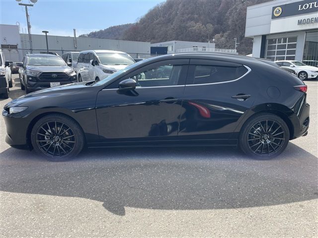 MAZDA3 FASTBACK