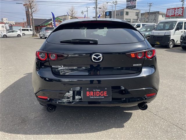 MAZDA3 FASTBACK