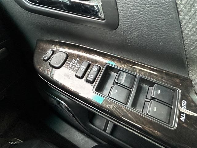 ALPHARD hybrid 4WD