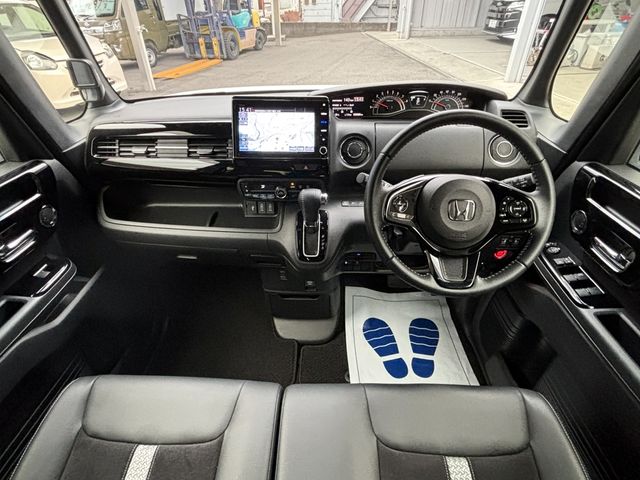 N-BOX CUSTOM