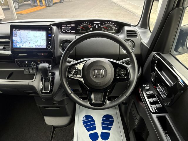 N-BOX CUSTOM