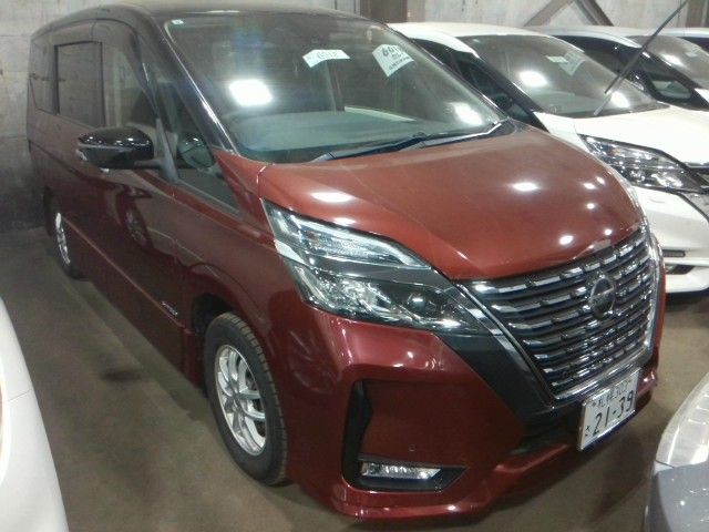 SERENA S-HYBRID 4WD