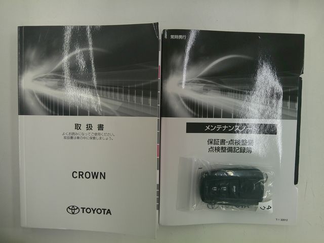 CROWN sedan hybrid 4WD