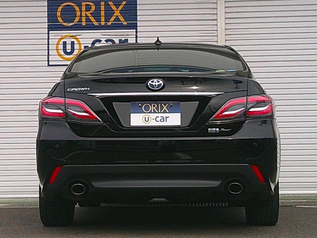 CROWN sedan hybrid 4WD