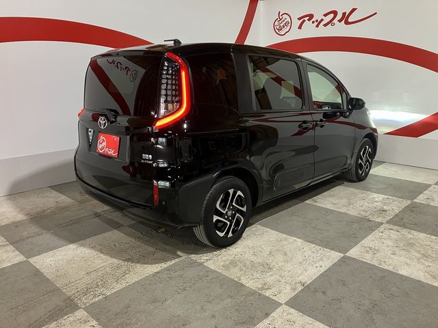 SIENTA HYBRID