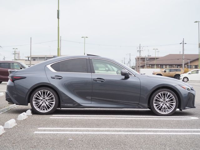 LEXUS IS300h