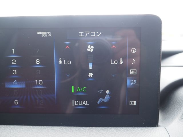 LEXUS IS300h