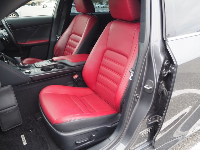 LEXUS IS300h