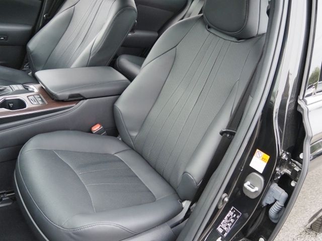 CROWN sedan hybrid 4WD