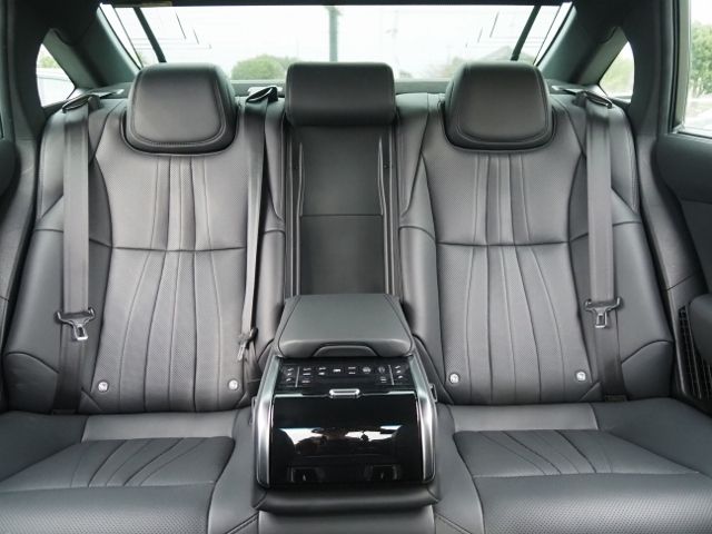 CROWN sedan hybrid 4WD