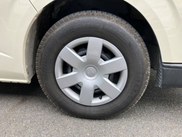 HIACE COMMUTER