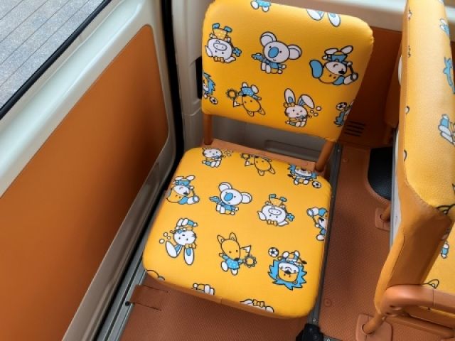 HIACE COMMUTER